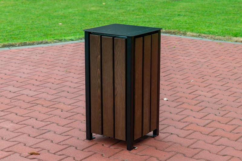 Kôš so zatvaraciou strieškou W130