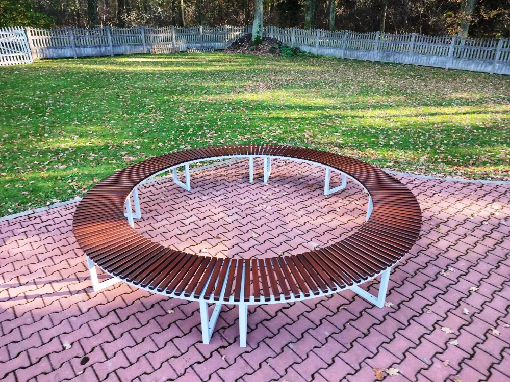 Parková štvrťkruhová lavička LUK III