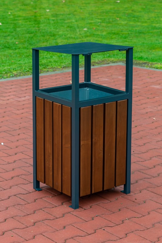 Koš na smeti Max so strieškou